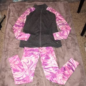 A top with matching gym leggings! Long sleeve!